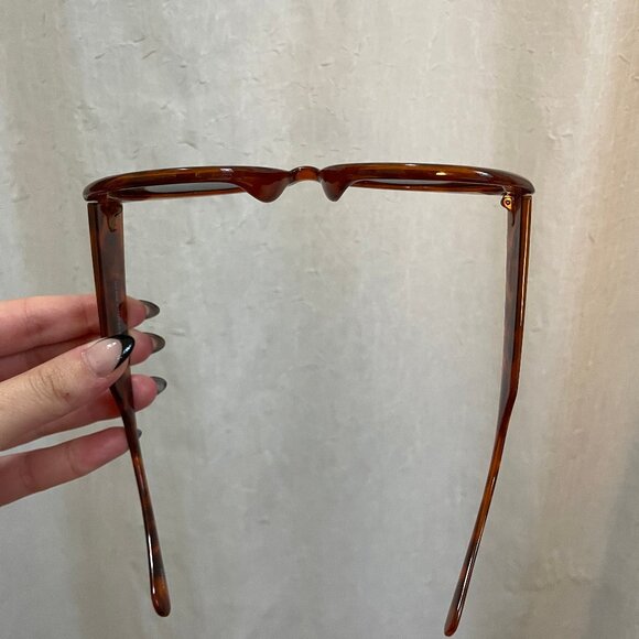 Tortoiseshell Round Sunglasses - Picture 3 of 4